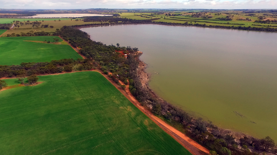 Queerearrup Lake